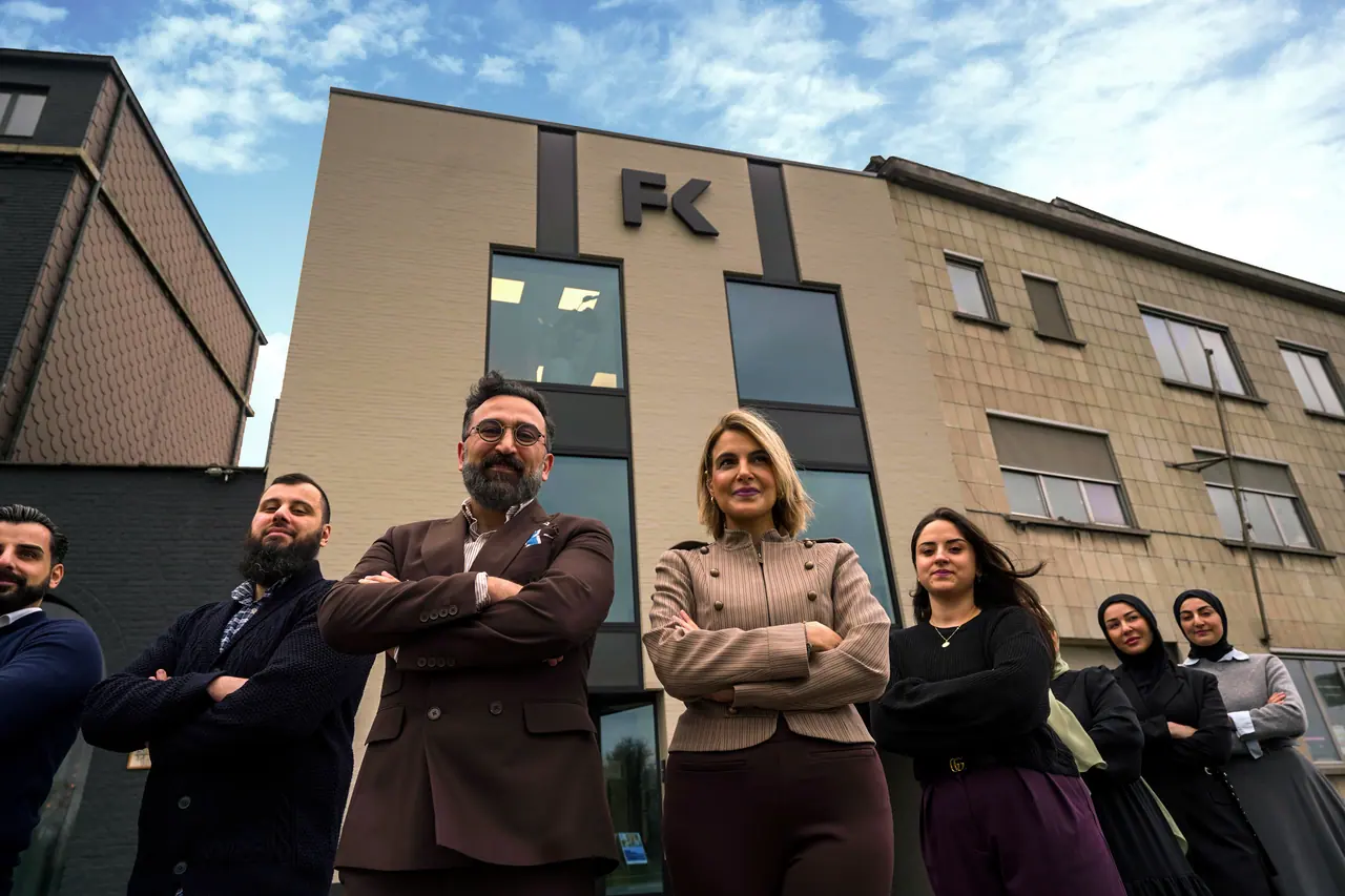 Het team van FK Boekhouding voor hun kantoor in Gent