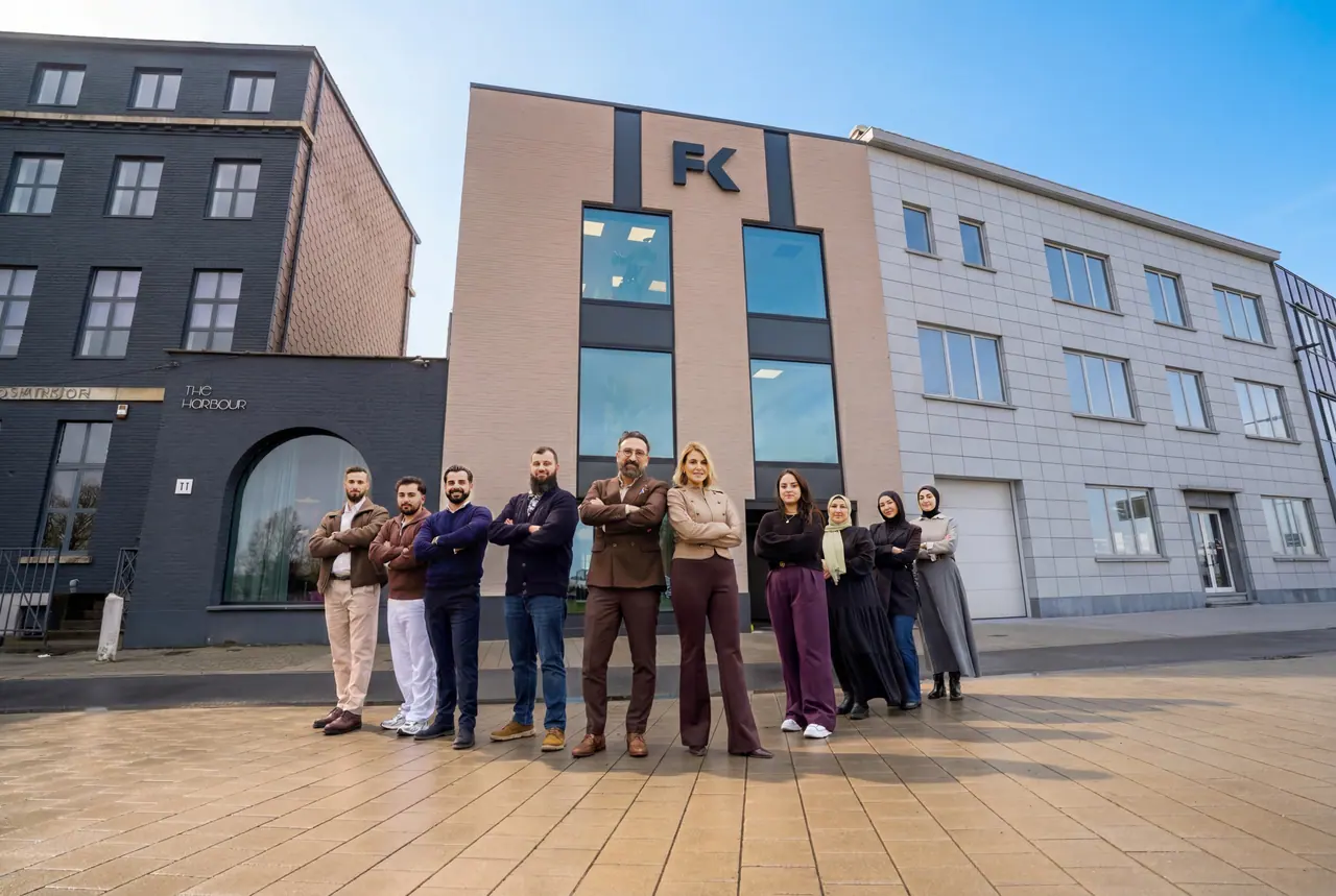Het team van FK Boekhouding voor hun kantoor in Gent