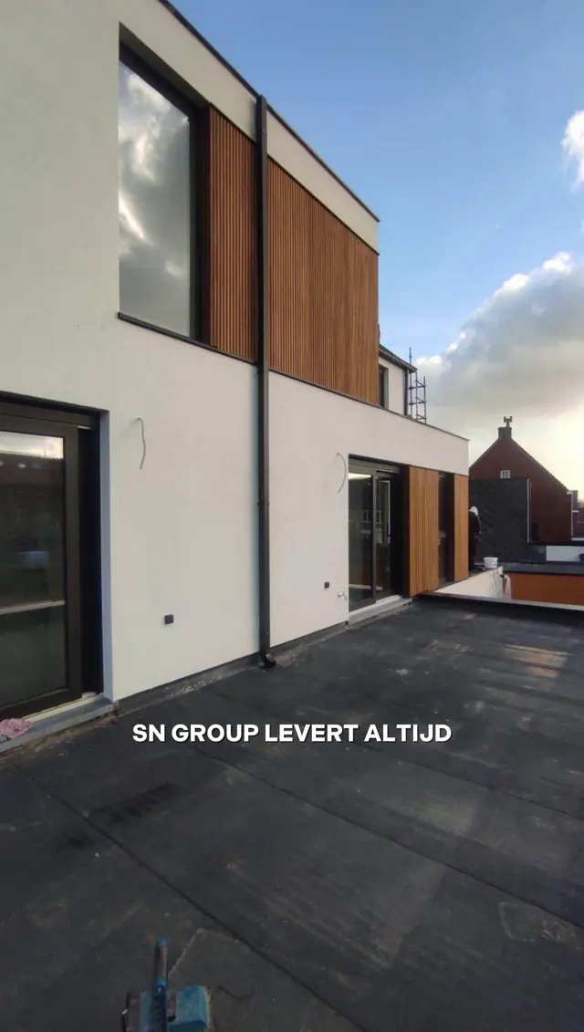 Frame from the ad for SN Group: Dit is wat echt vakmanschap bepaalt. De afwerking.